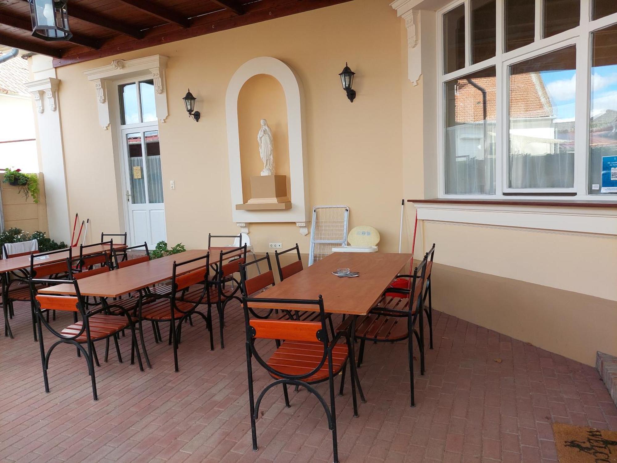 Gyulai Mesehaz Apartman Экстерьер фото