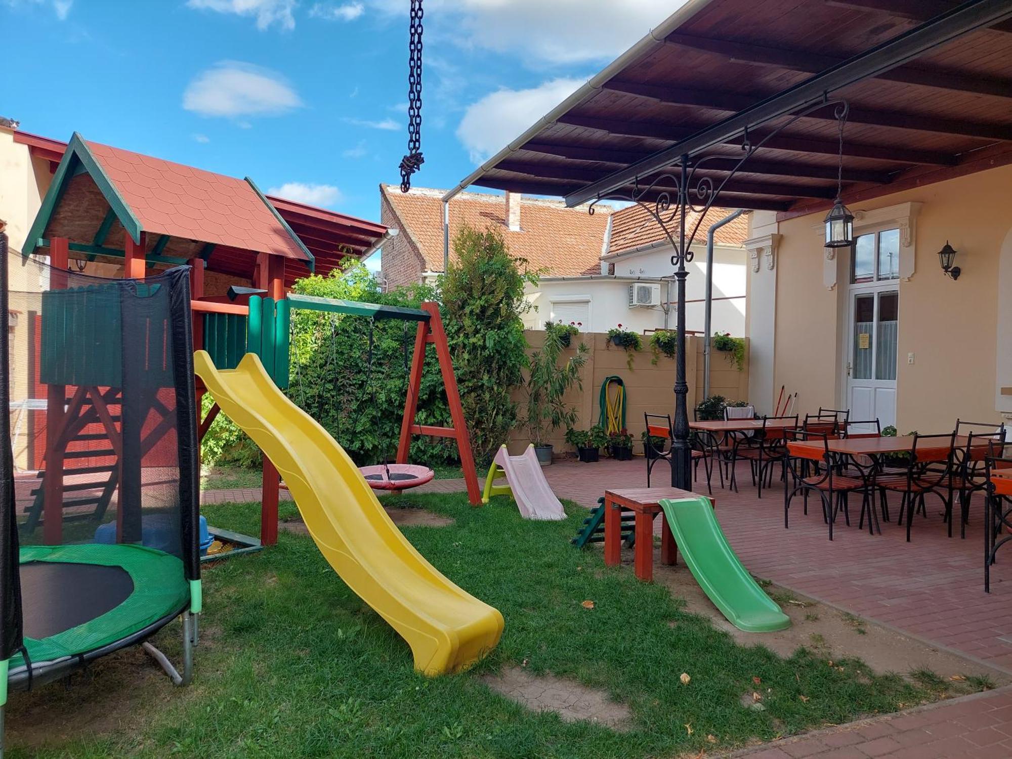 Gyulai Mesehaz Apartman Экстерьер фото